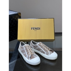 Fendi Low Shoes